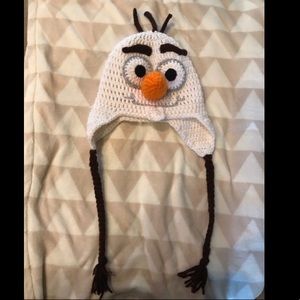 Hand crocheted Olaf Hat, Toddler Size